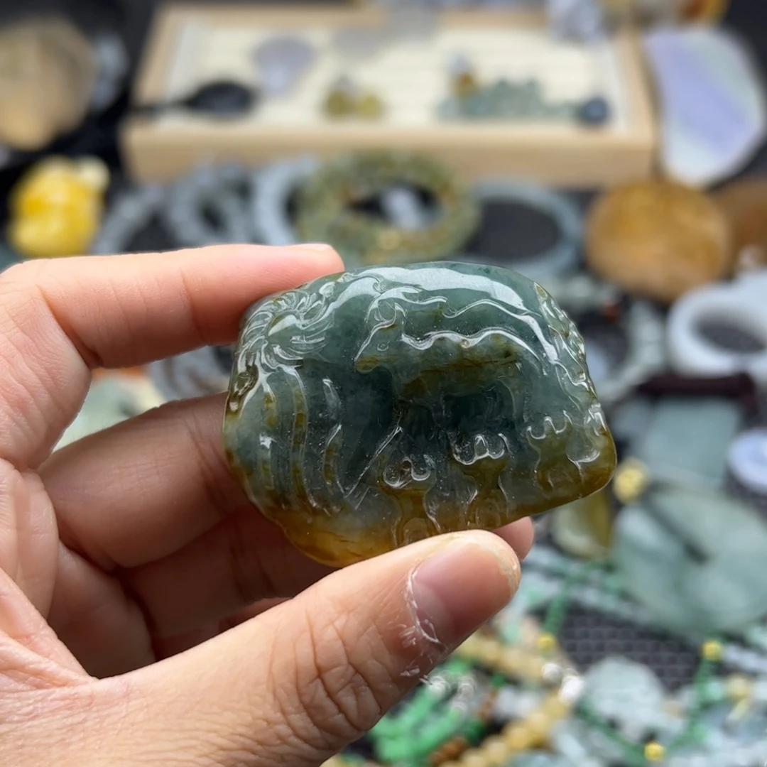 颈饰未镶嵌翡翠原始部落