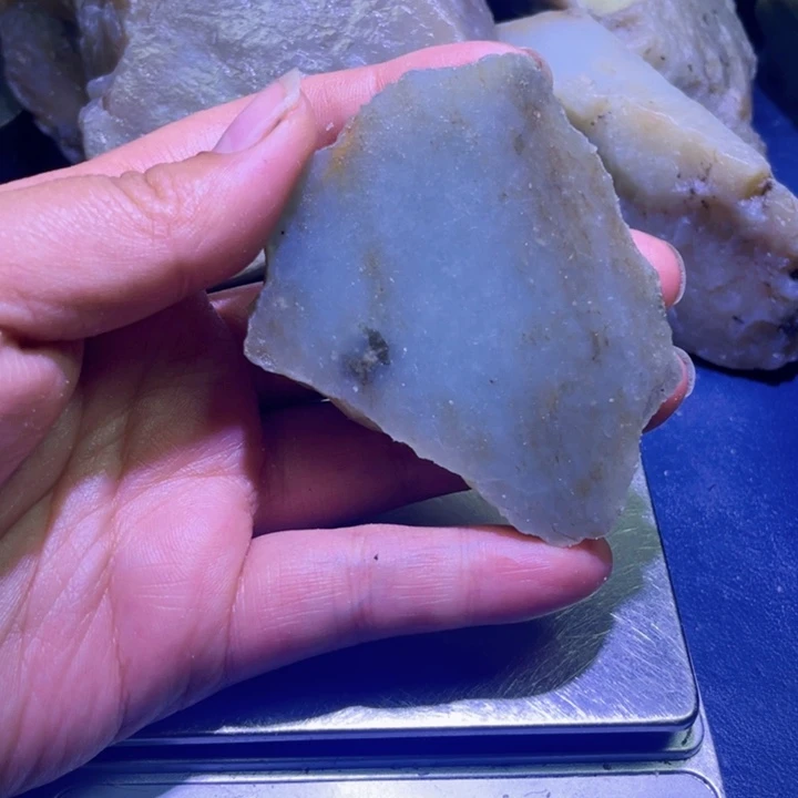 和田玉未镶嵌珠宝半成品