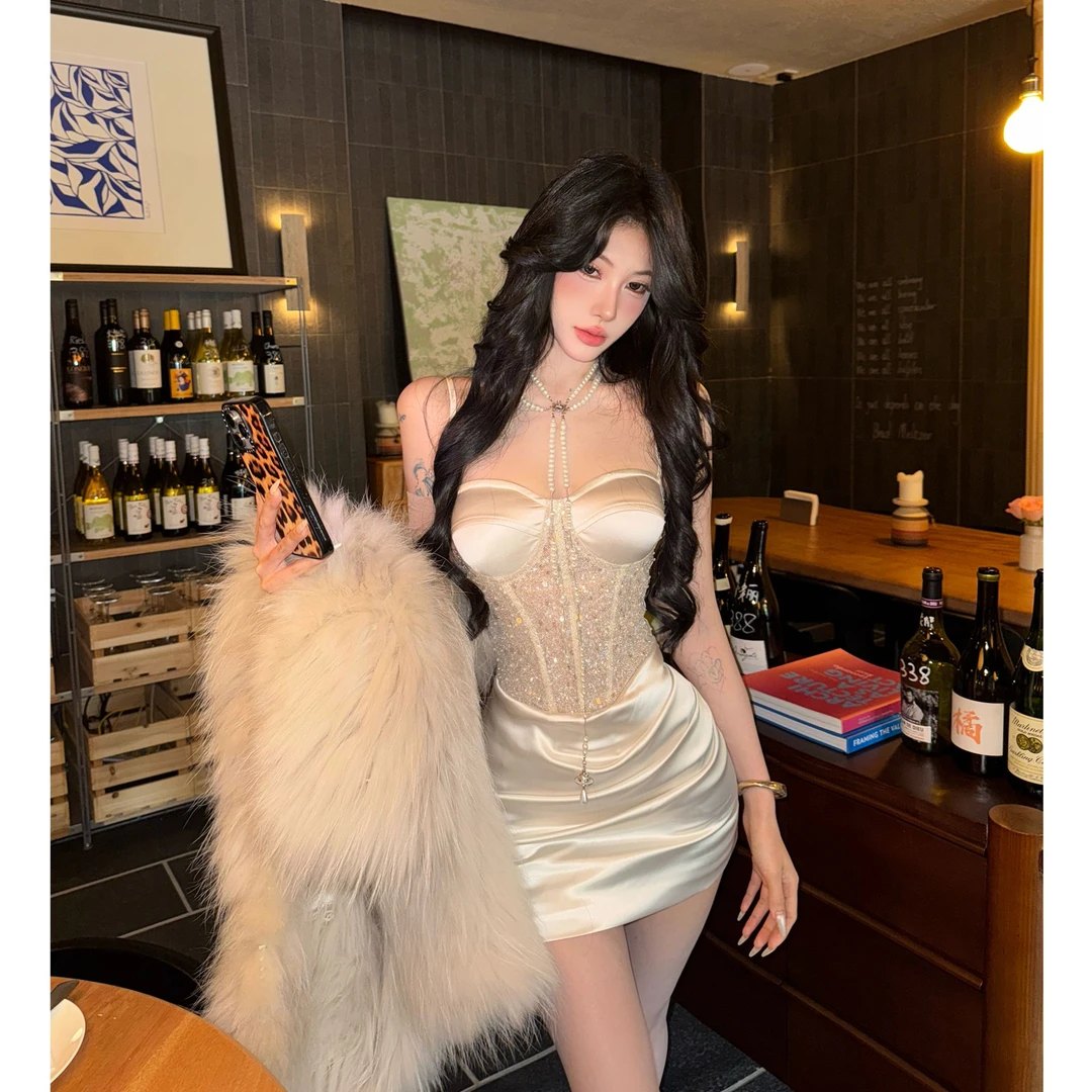 抹胸连衣裙女2025秋冬新款辣妹吊带包臀裙法式重工拼接生日裙子