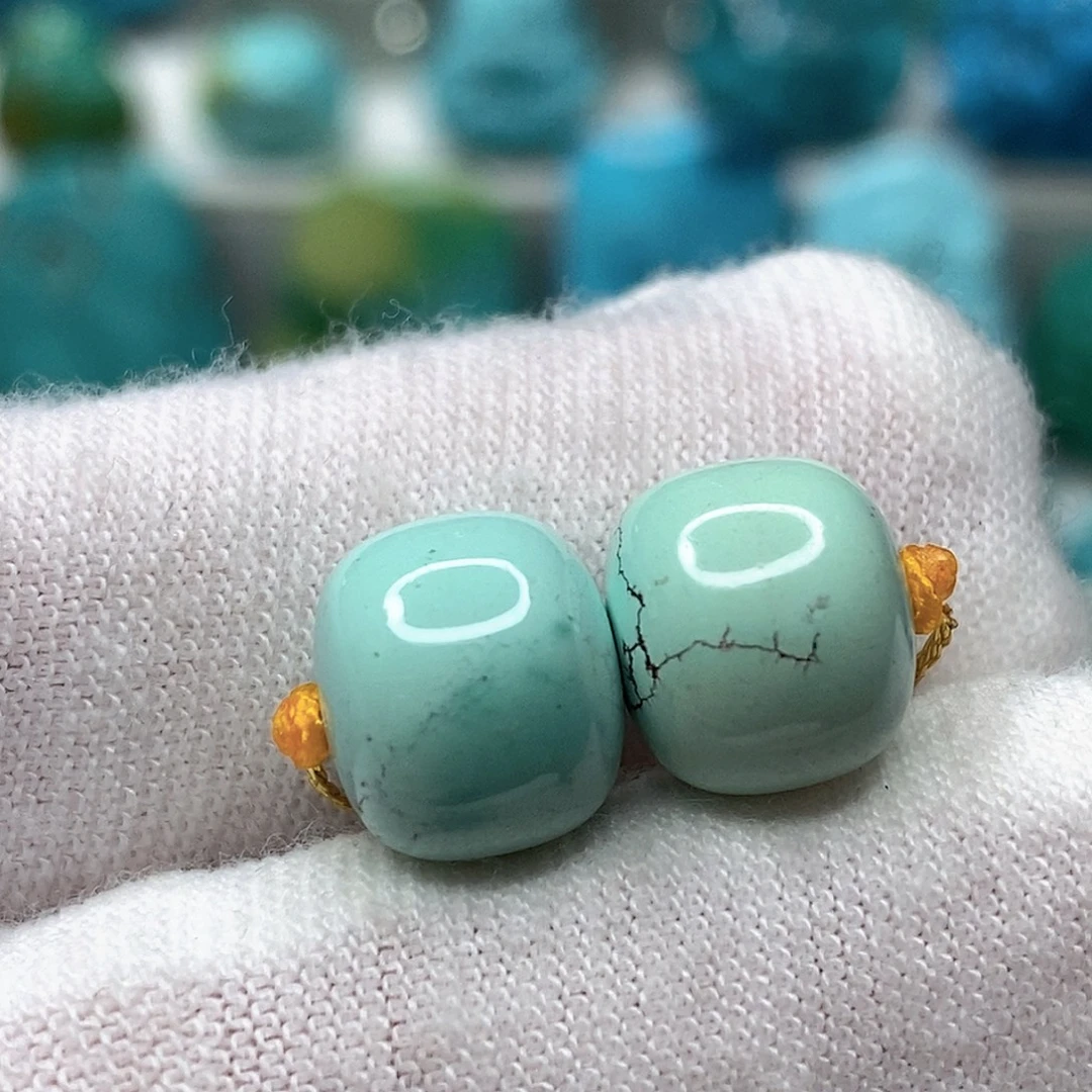 石***店绿松石未镶嵌天然原矿 地大质检10.2mm