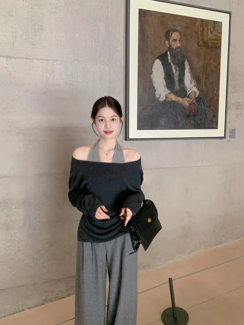 秋季新款网红时尚炸街新款女装韩系小众挂脖长袖上衣休闲阔腿裤