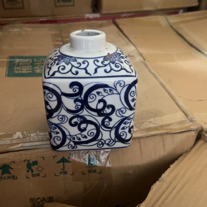 瓷片微瑕。。。。。。。。