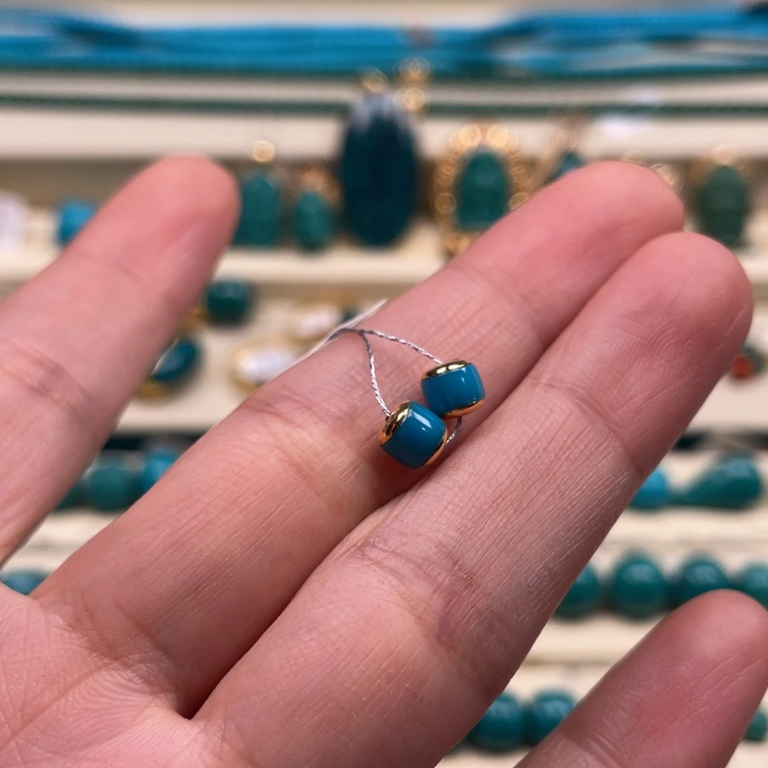 18K金镶嵌绿松石珠宝奇石对珠