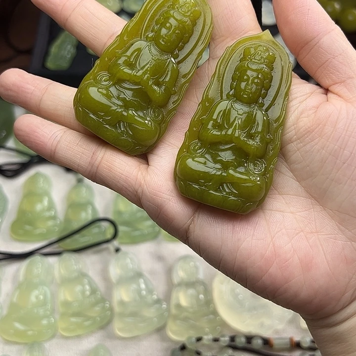 合金岫玉颈饰吊坠