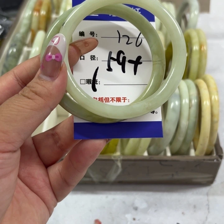 未镶嵌蛇纹石玉手镯
