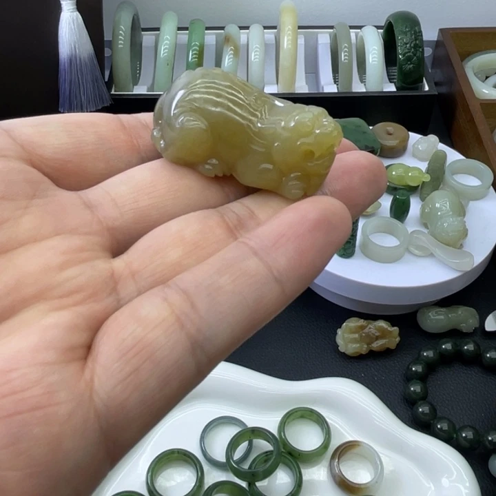 和田玉（糖玉）未镶嵌吊坠(不含链)