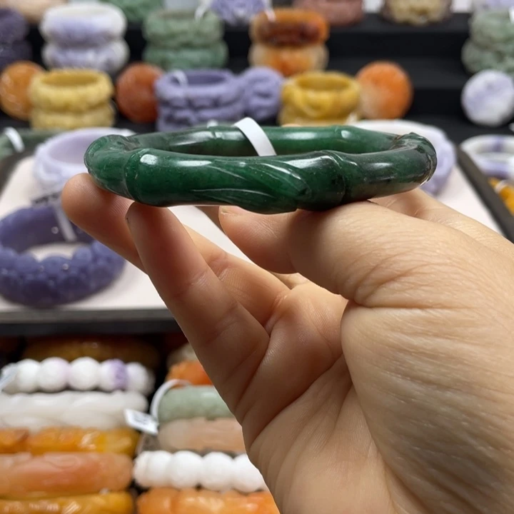 石英质玉未镶嵌手镯