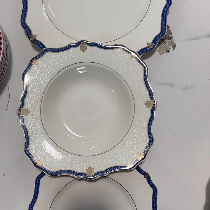 瓷10.5寸15米，两个小盘10米一个