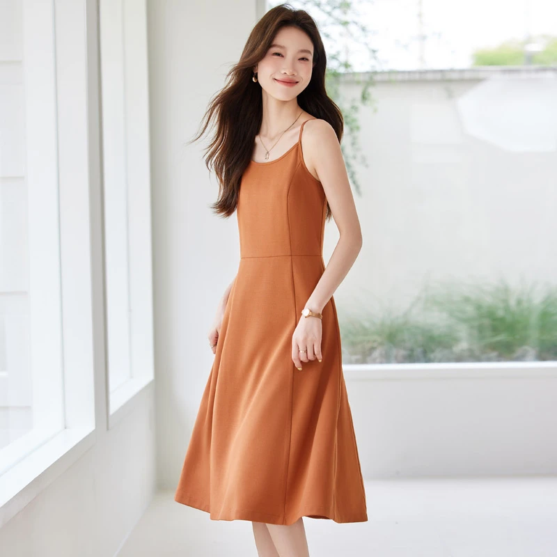 高端吊带连衣裙女春秋2025新款高级感气质小个子法式时尚无袖裙女