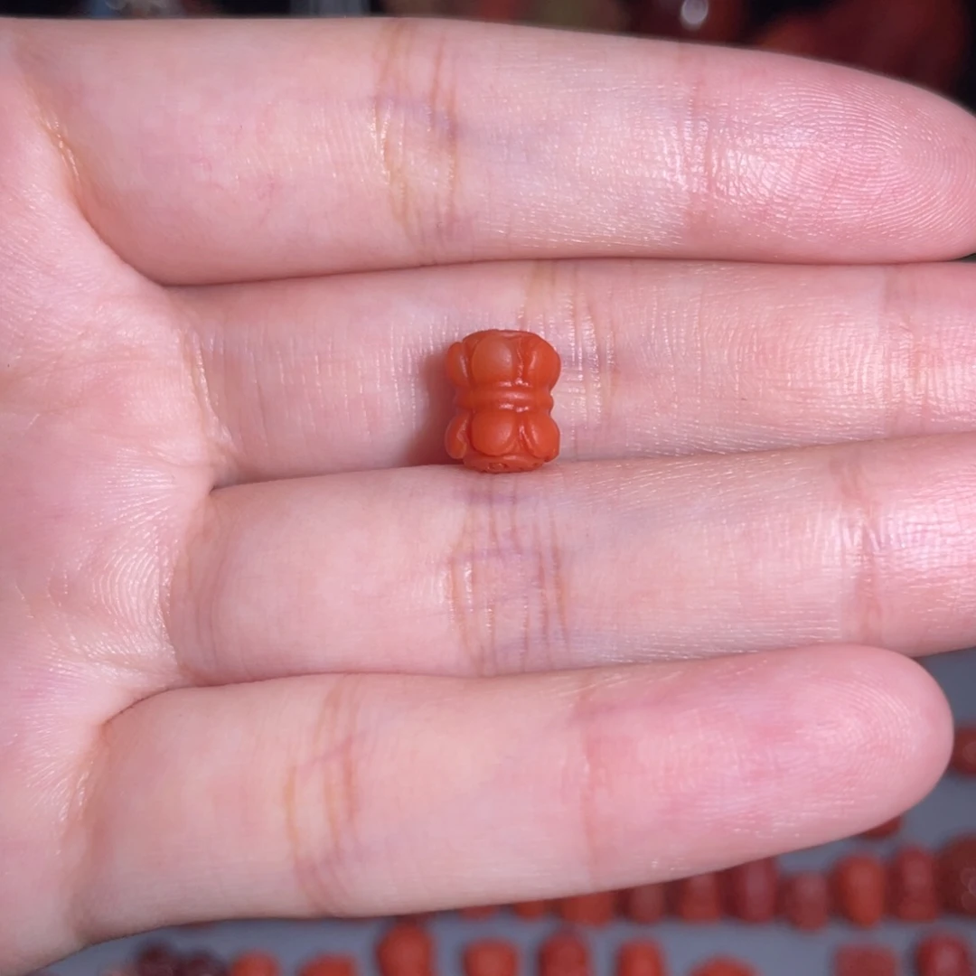 南红玛瑙未镶嵌并蒂莲7mm+