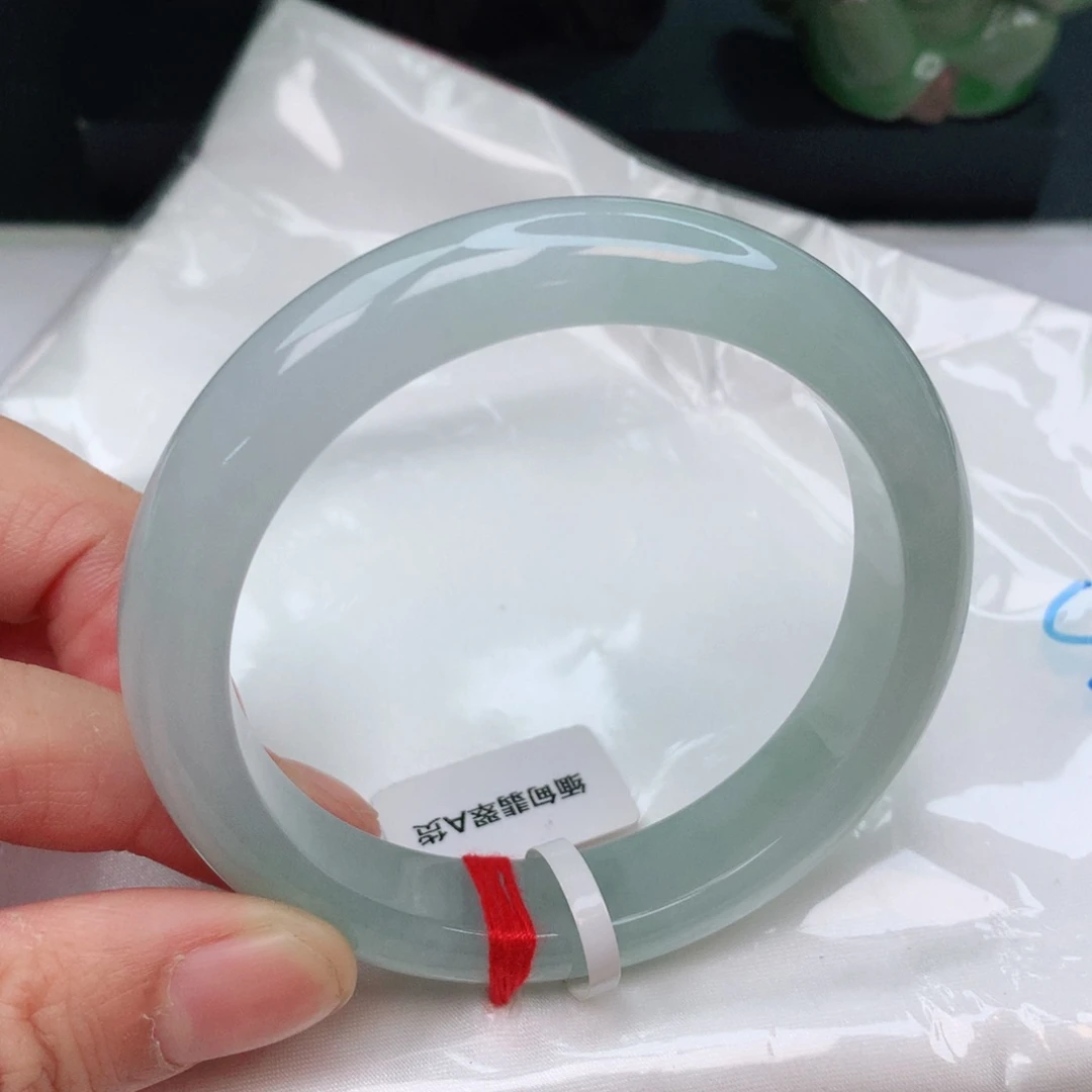 未镶嵌手镯翡翠牛*菌翡翠手镯