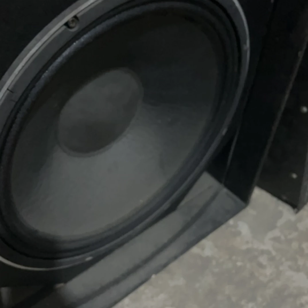8新  二手低音炮和功放机功能正常不包邮