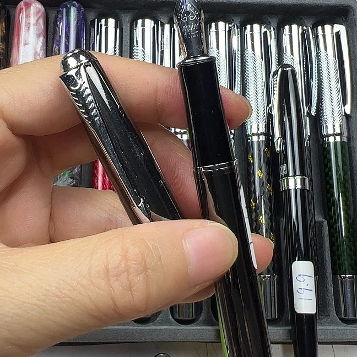 枪灰色明尖钢笔孤品