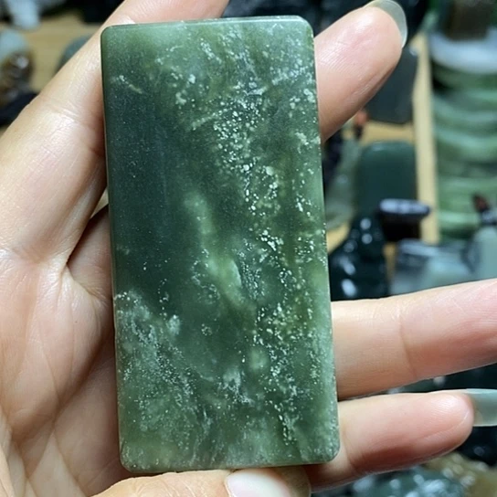 未镶嵌和田玉（糖玉）珠宝半成品