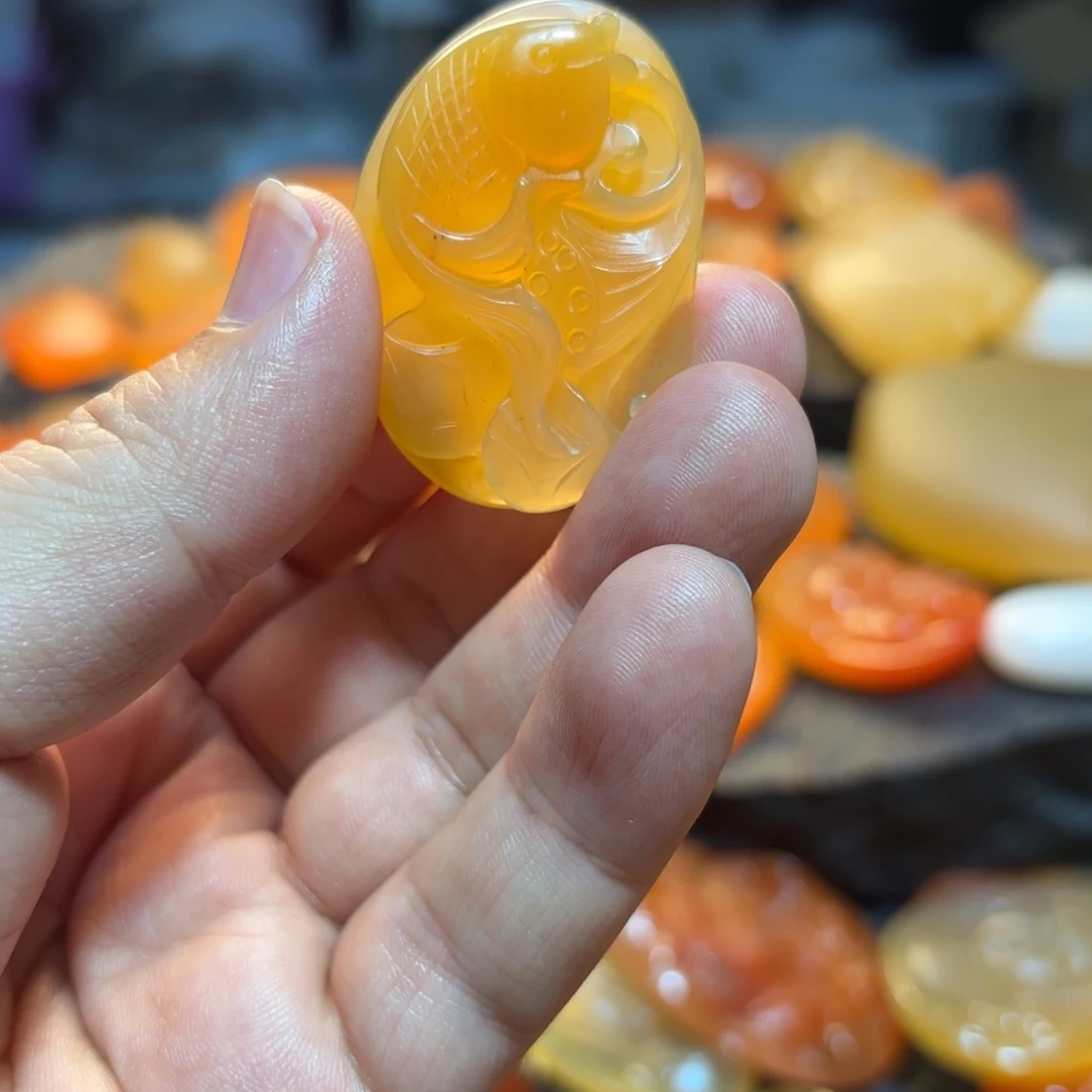 石英质玉挂件未镶嵌王****飞