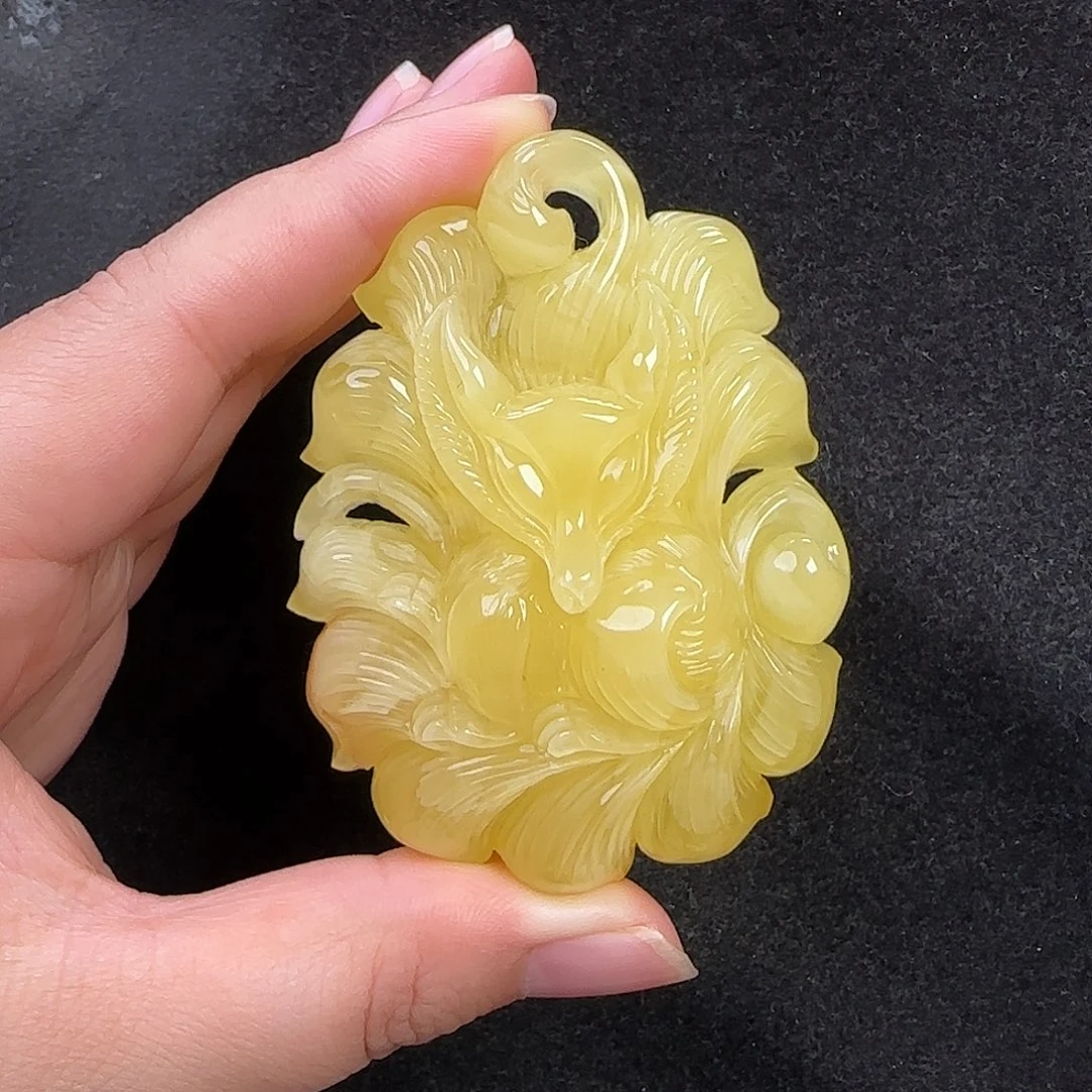 蜜蜡未镶嵌珠宝奇石