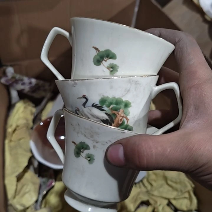 茶盏陶瓷盘子碗啥都有