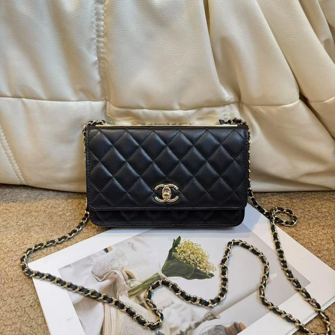 95新 Chanel/香奈儿 黑金 羊皮 浮雕logo trendy woc/648060599