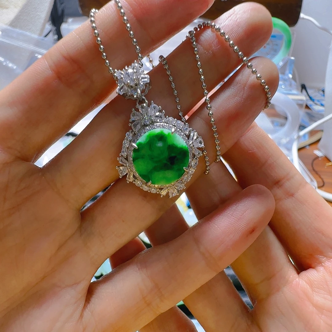 翡翠未镶嵌颈饰翡翠99