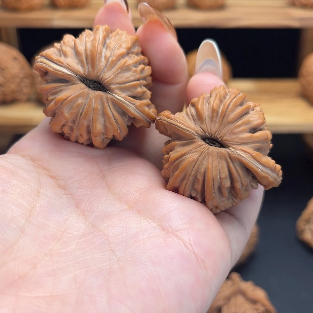 ****花文玩核桃把件四座楼42全