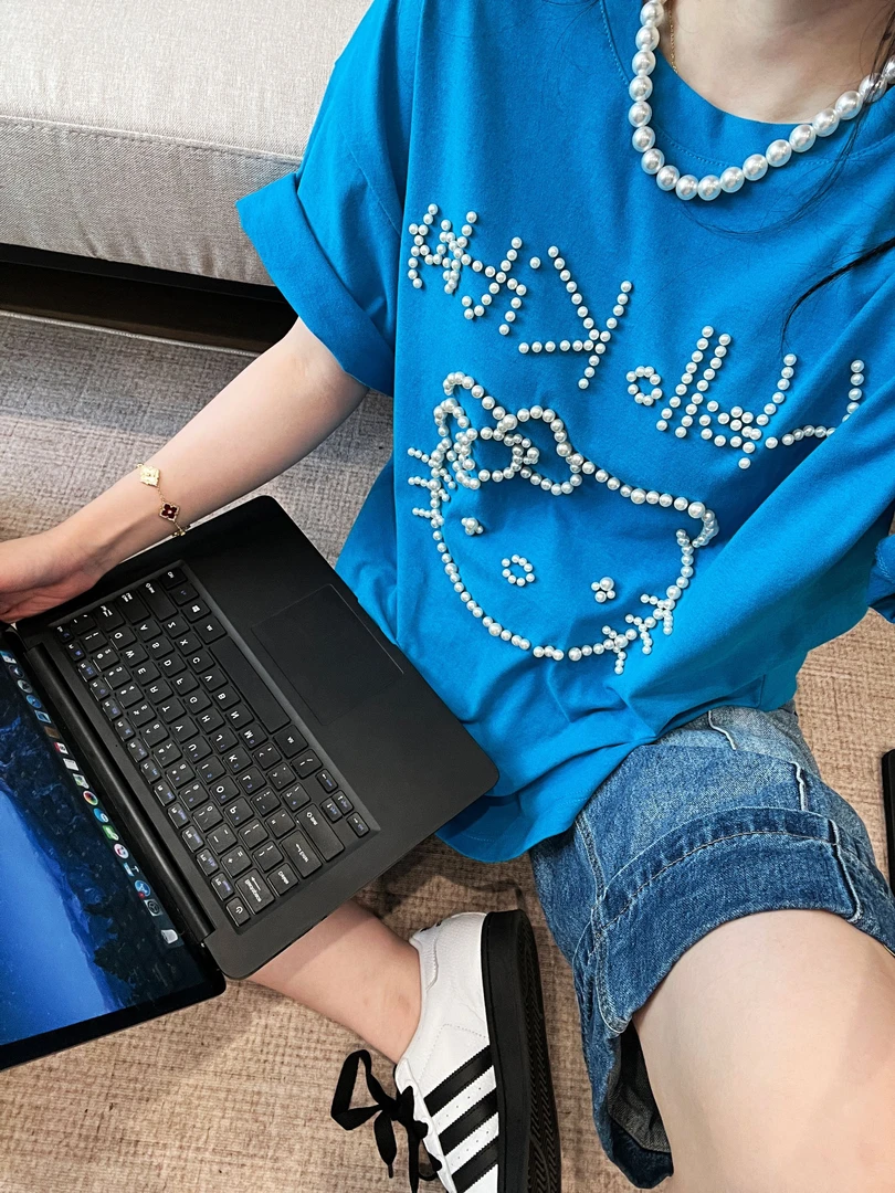 珍珠KT/2025新款夏季宽松大版休闲百搭不掉钉珠黑色孔雀蓝短袖