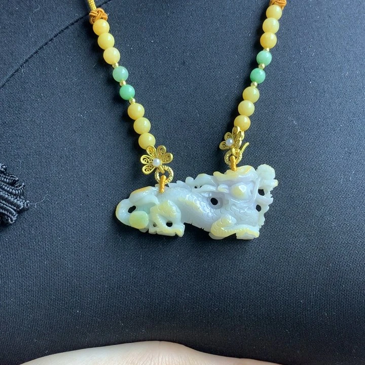 翡翠颈饰未镶嵌翡翠