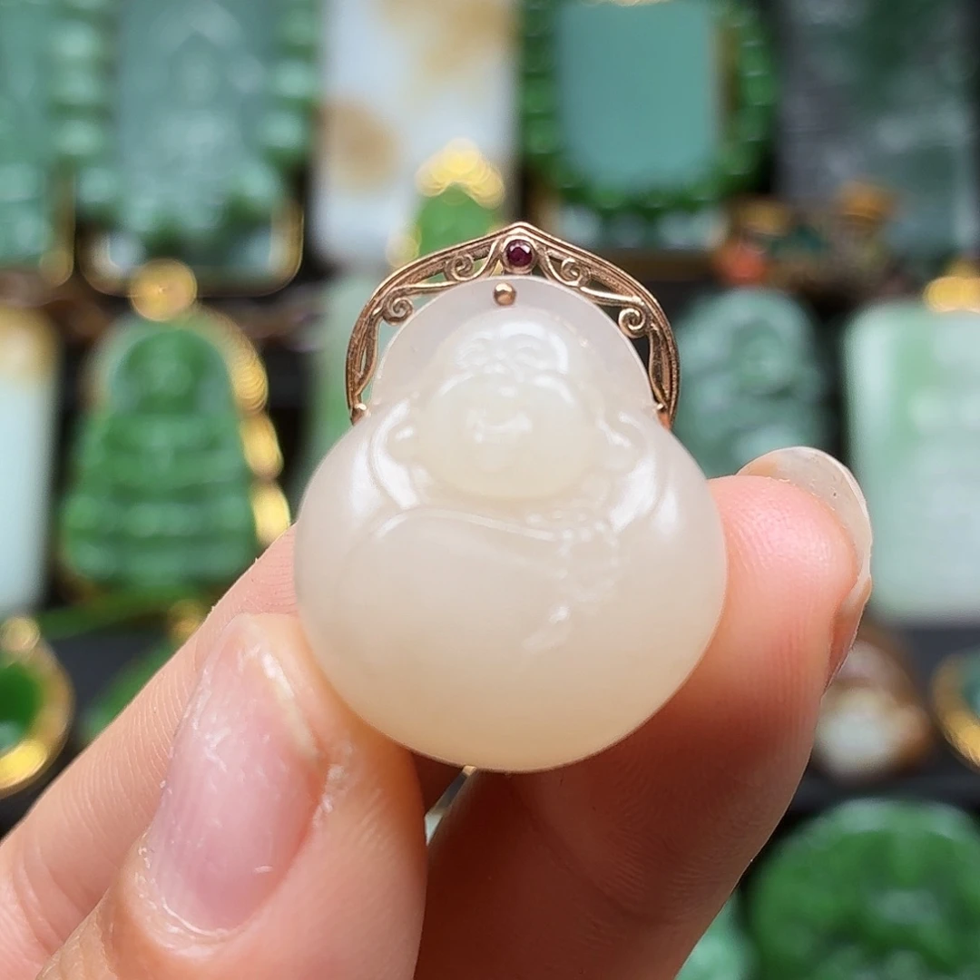 和田玉18K金镶嵌颈饰