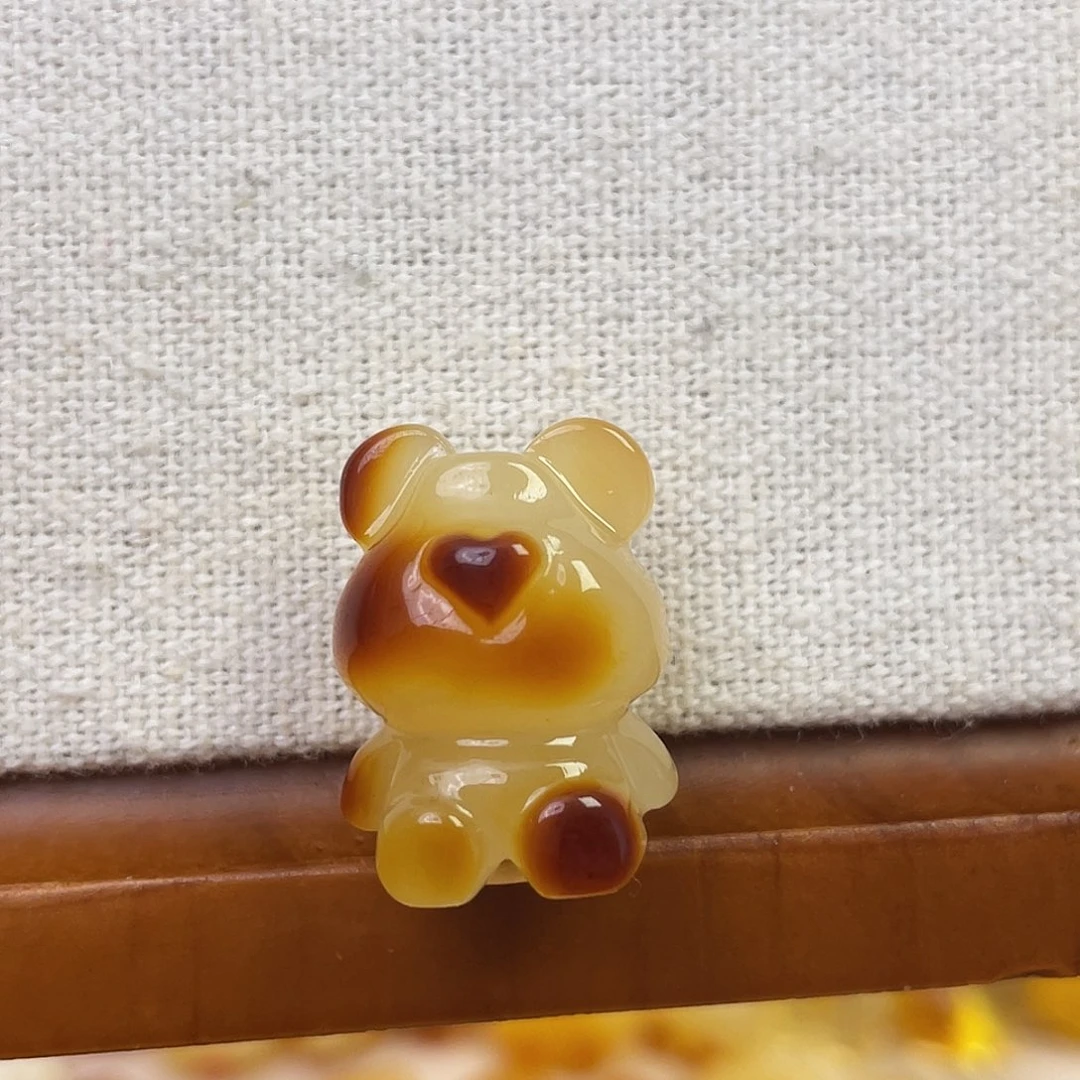 琥珀未镶嵌裸石小熊
