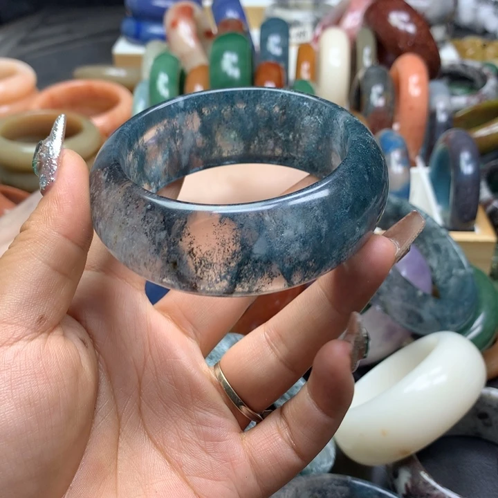 未镶嵌手镯石英质玉宝***°