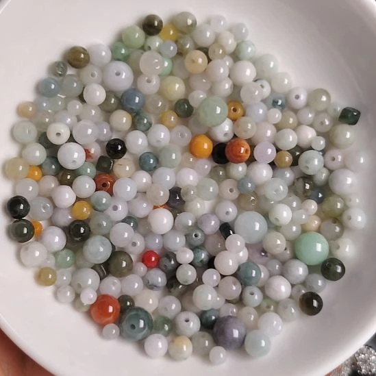 翡翠未镶嵌颈饰珠子一碗