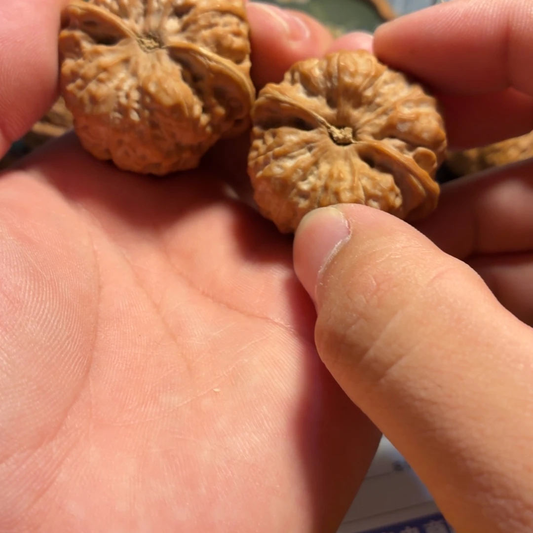 h***i文玩核桃把件蛤蟆头A04