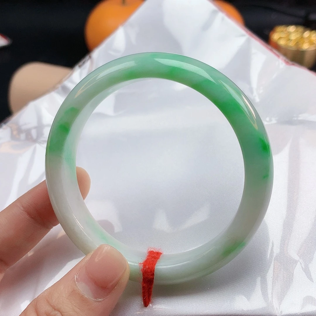 翡翠手镯未镶嵌55圈2448