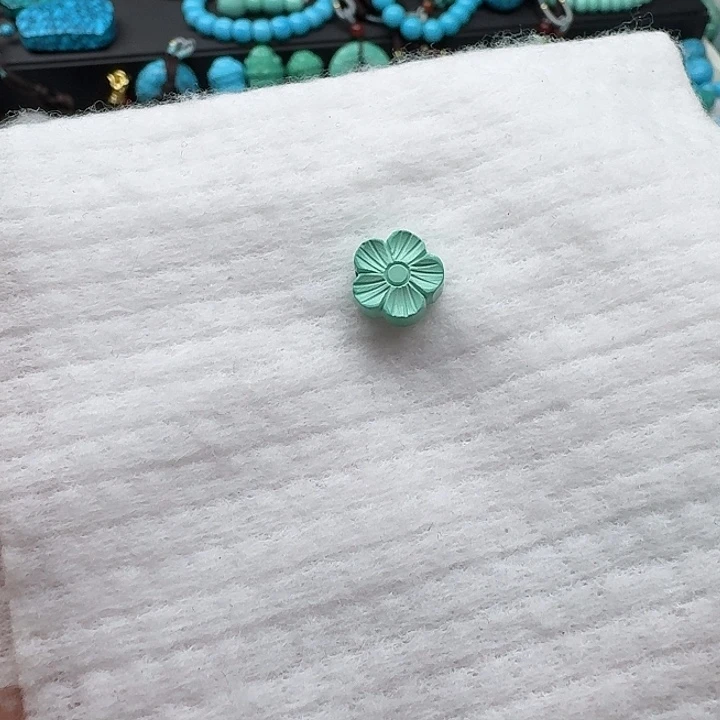 尺寸：10/4➕绿花花 单珠一颗