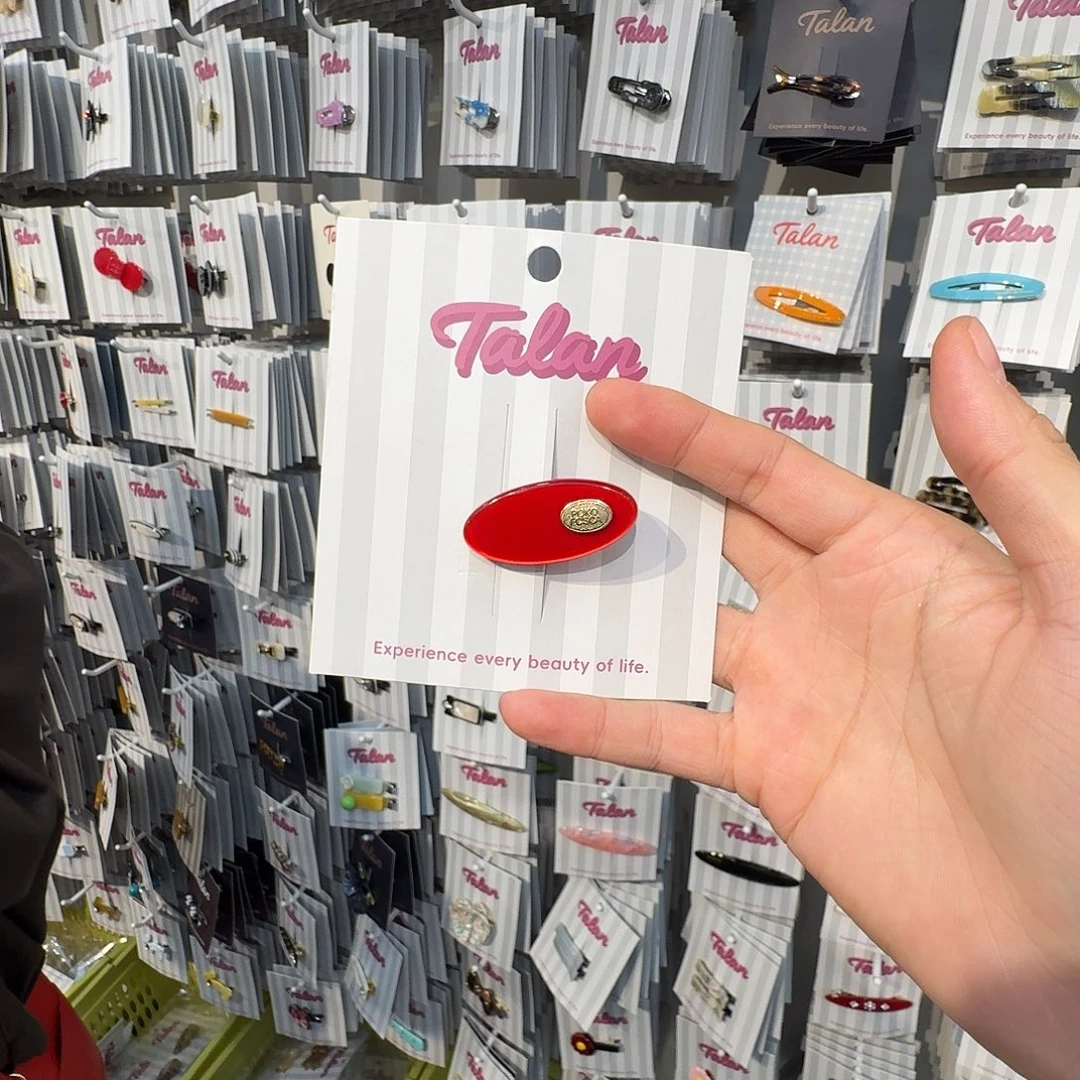 红色鸭嘴夹哦哦哦哦