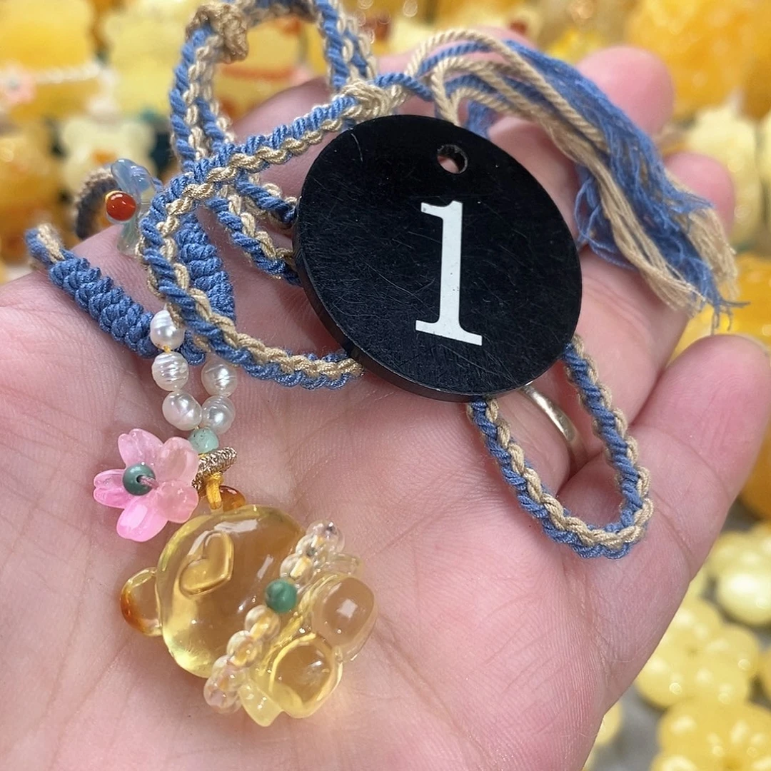 未镶嵌颈饰蜜蜡裸石