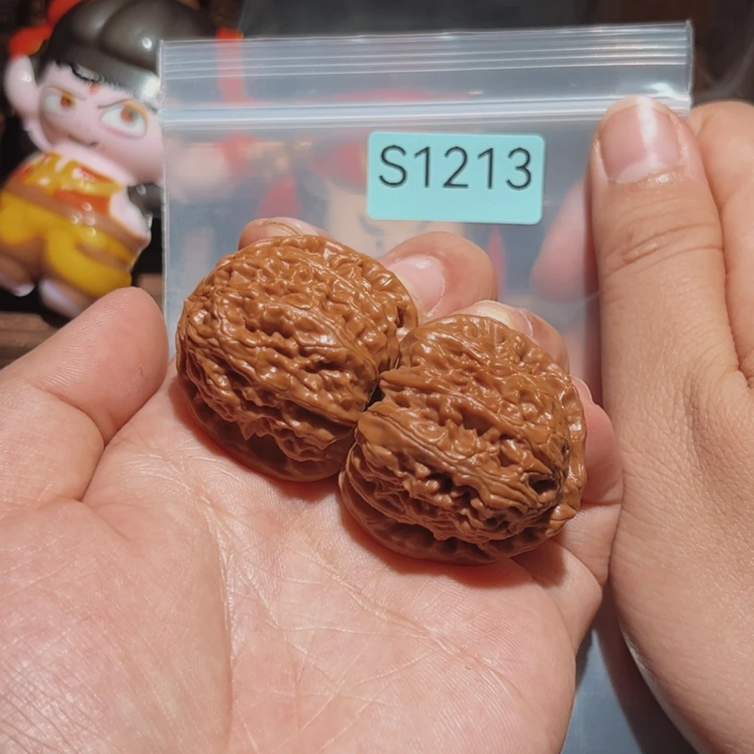 文玩核桃把件三角