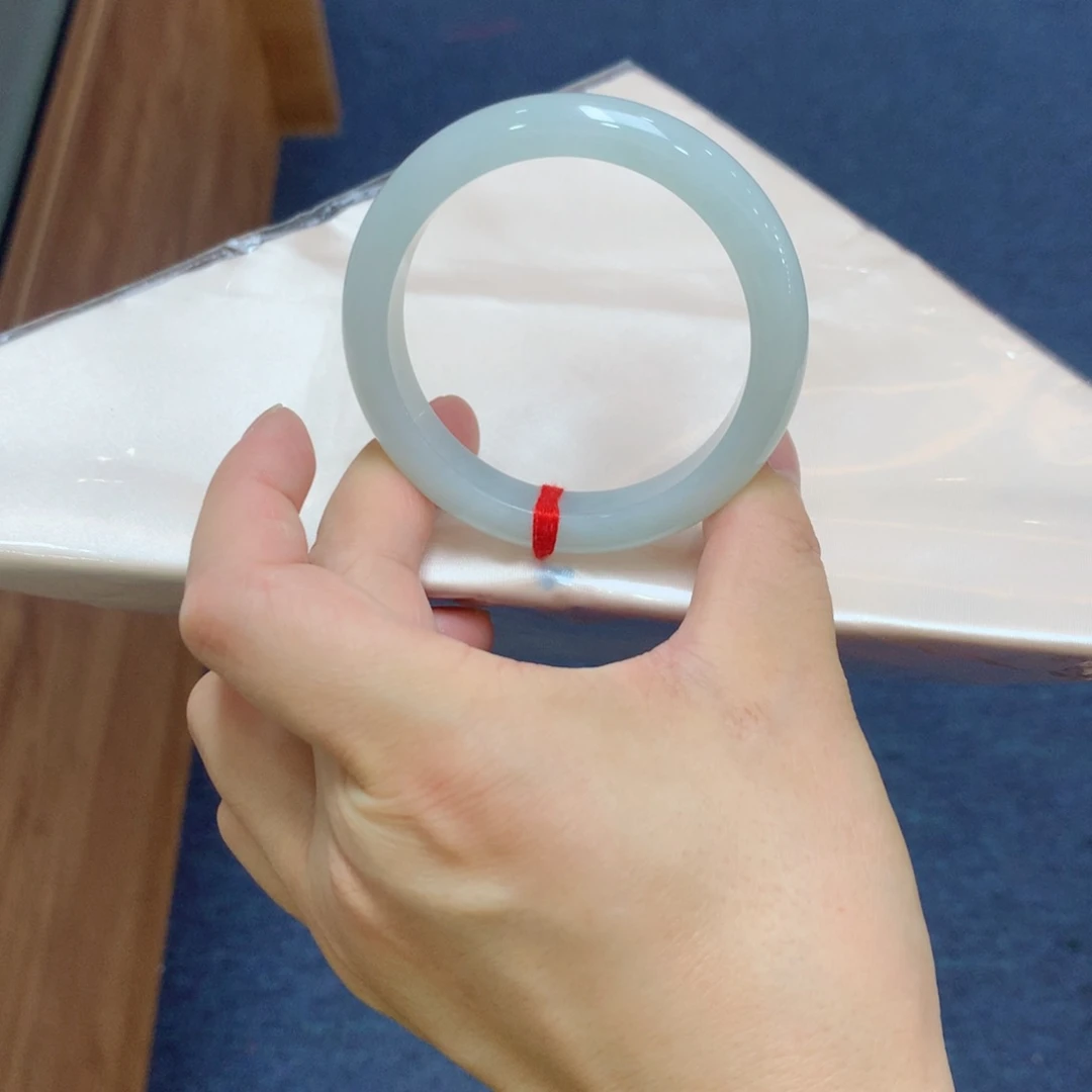 翡翠手镯未镶嵌买断