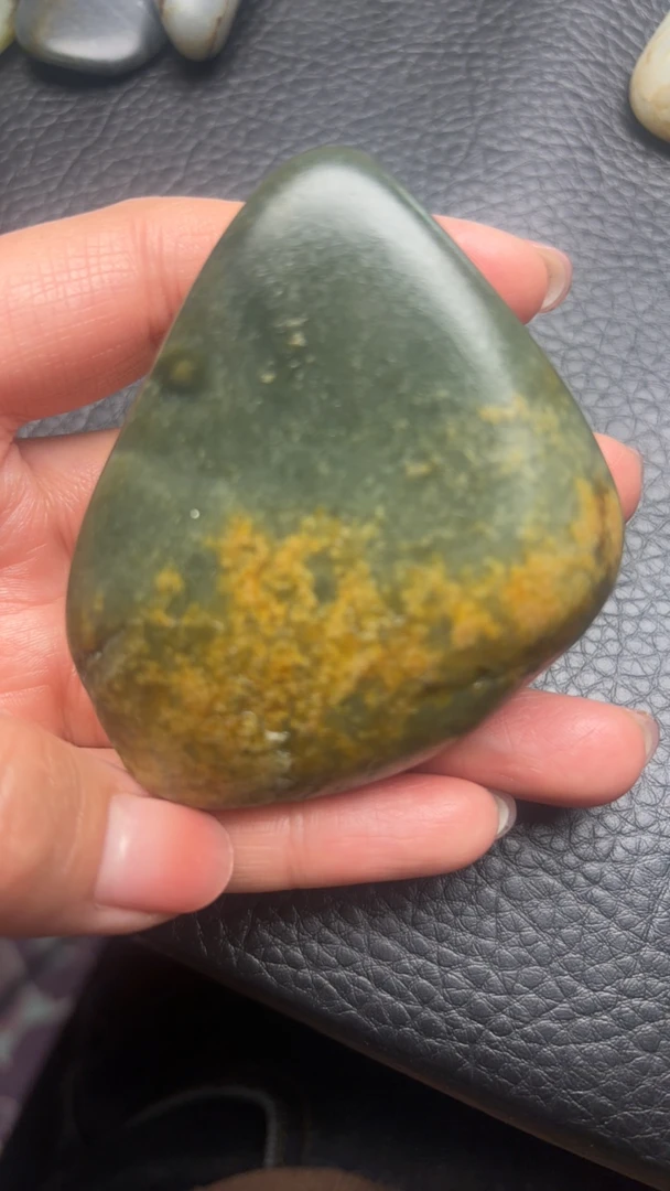 新疆和田玉吊坠10