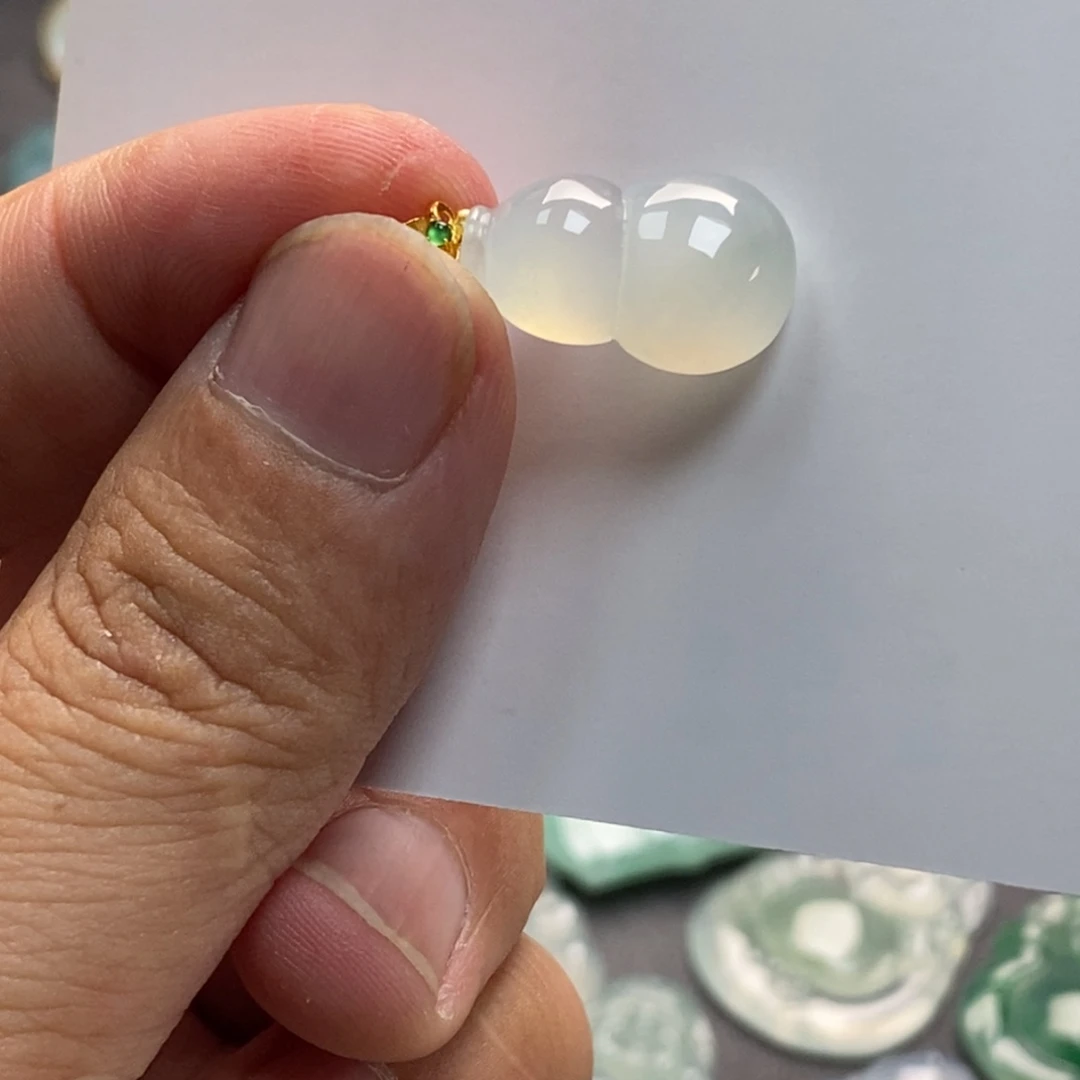翡翠18K金镶嵌颈饰天然
