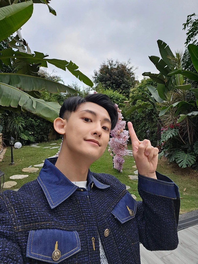 TOLEX2025新款时尚百搭女包黑色8