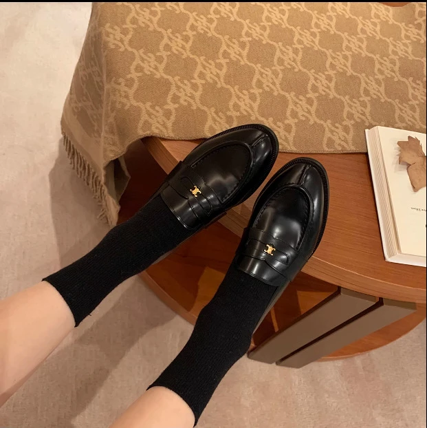 凯旋门金扣一脚蹬懒人乐福小皮鞋女