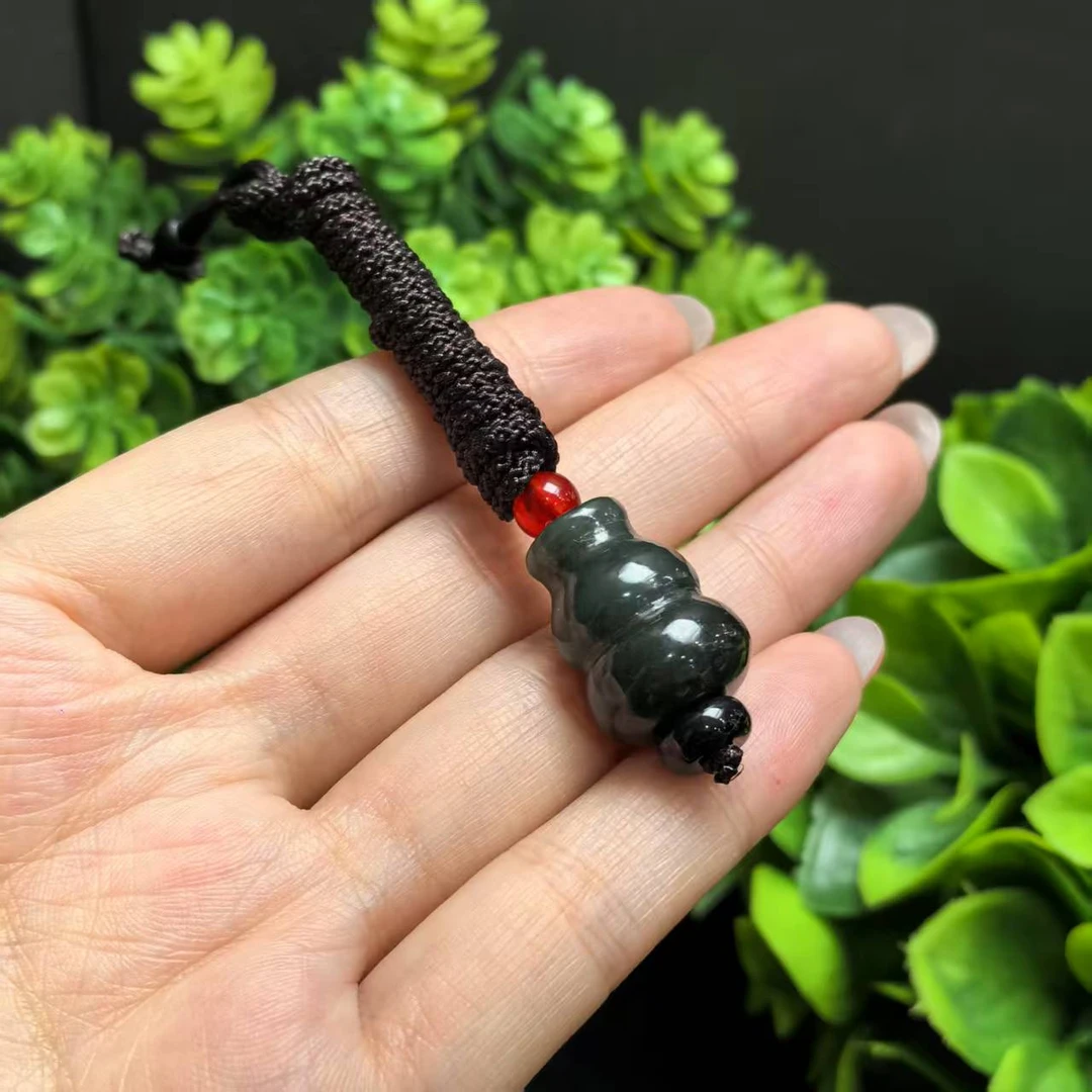 H4576【玉甲珠宝】 和田玉葫芦吊坠-配绳