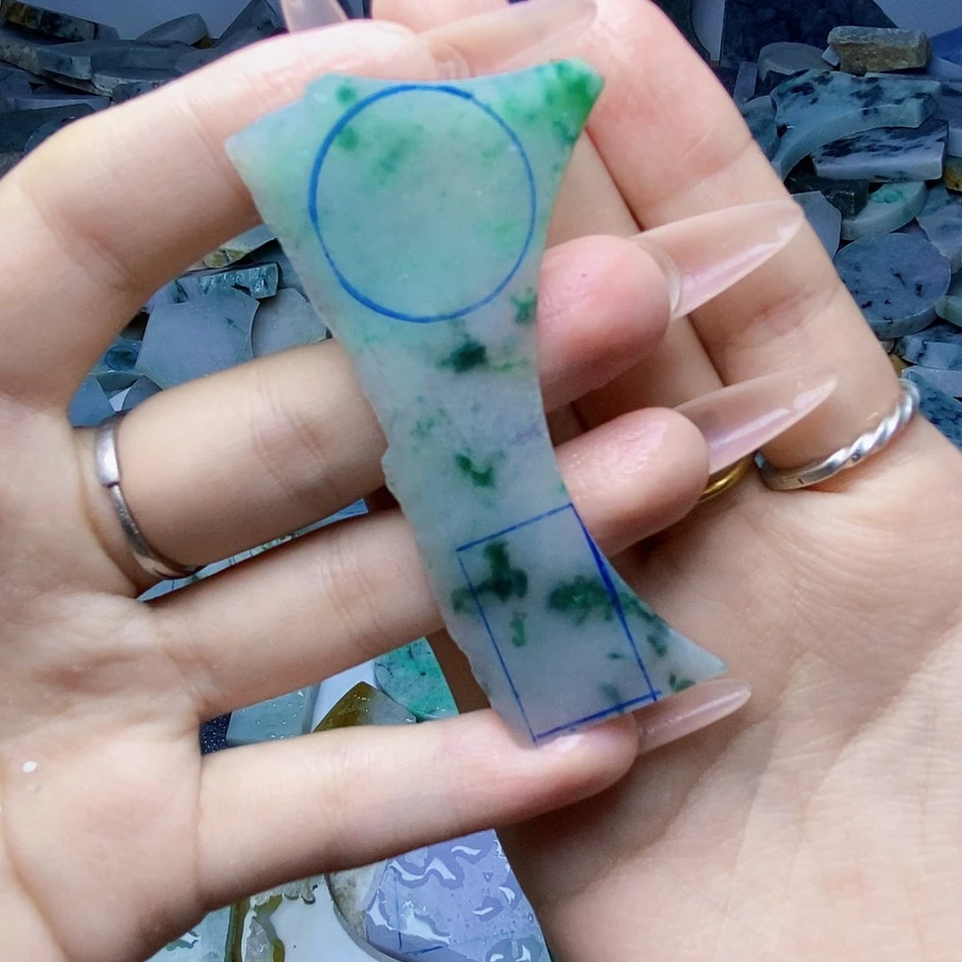 颈饰未镶嵌翡翠翡翠