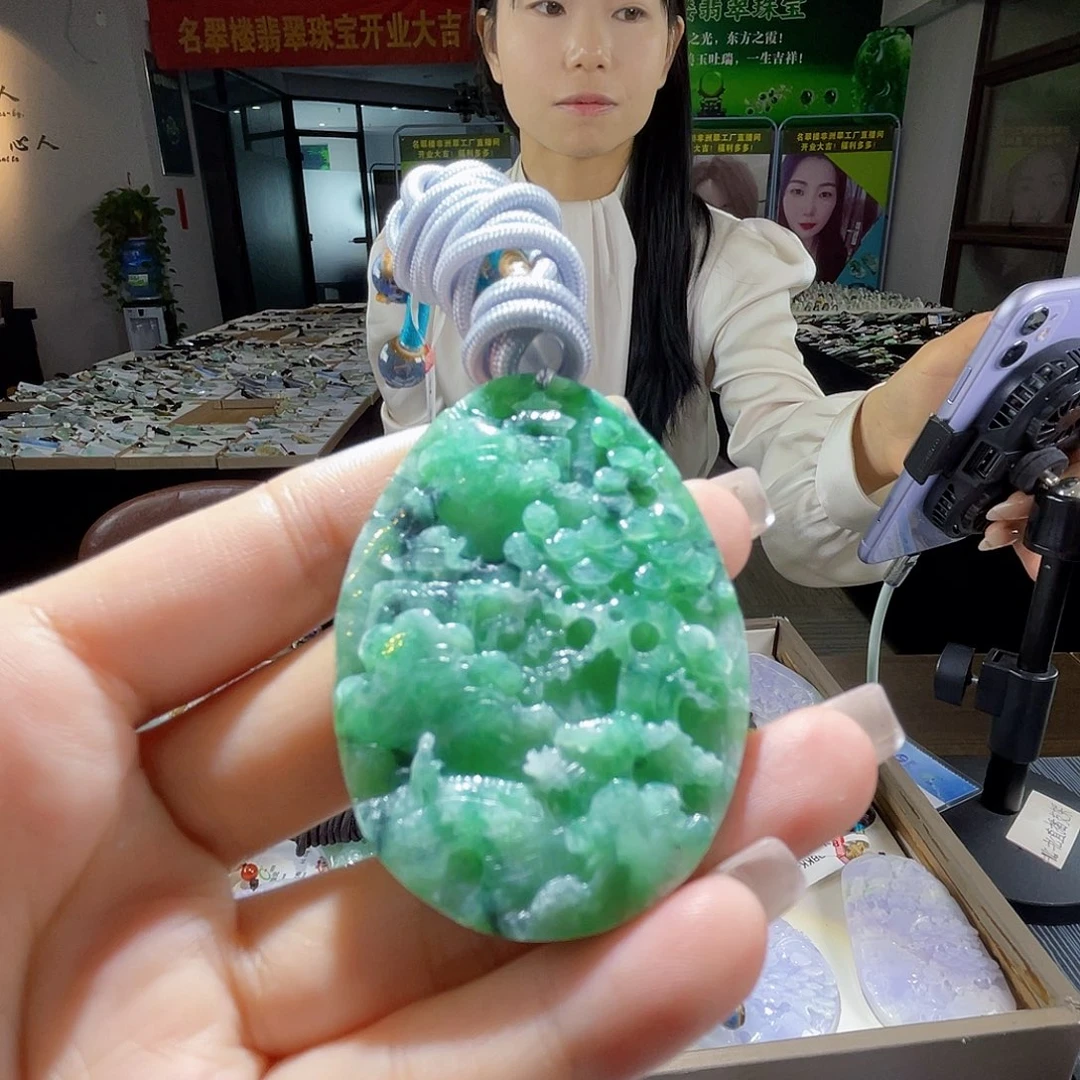 颈饰未镶嵌翡翠一