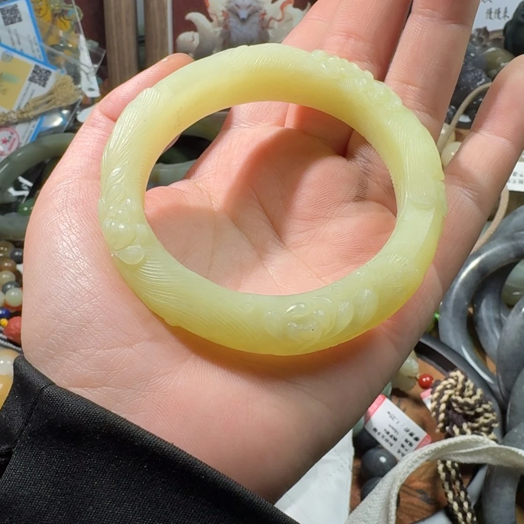 和田玉手镯未镶嵌龙*雨