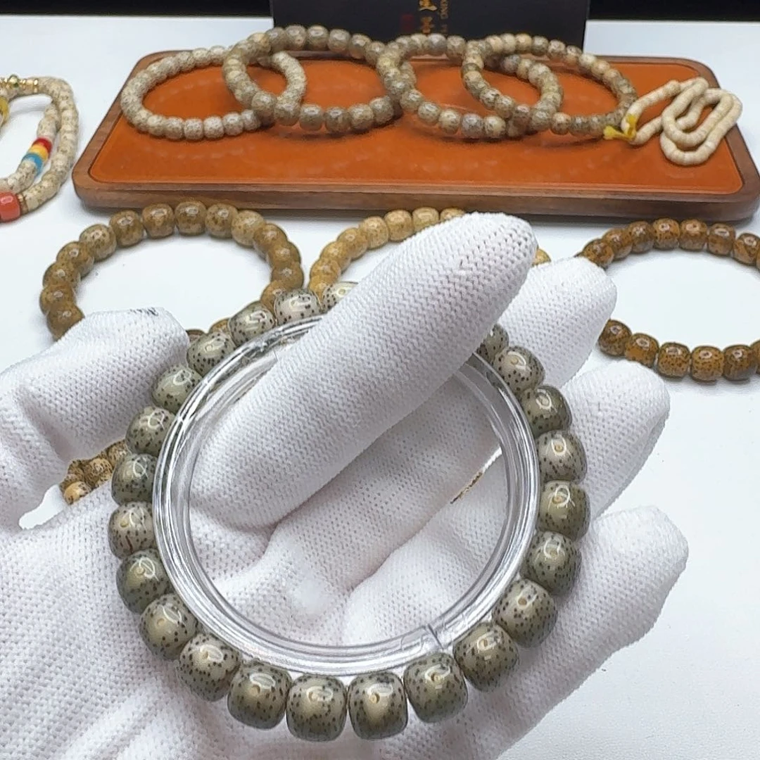 星月菩提吊坠102 钻石青瓷石玉9左右单圈