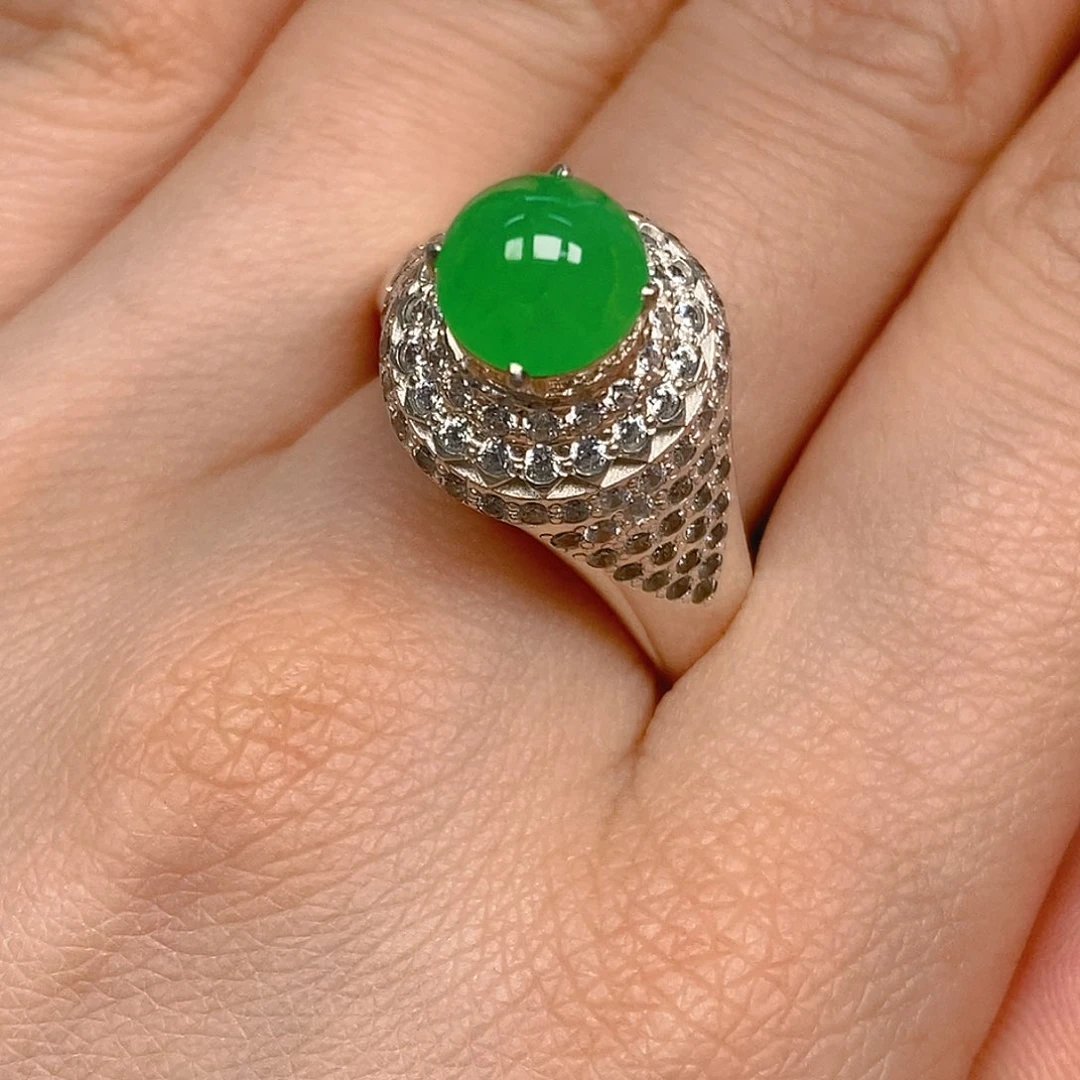 翡翠戒指未镶嵌翡翠