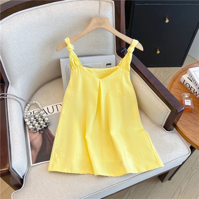 法式高级感甜辣v领无袖吊带背心女装夏季外穿露背娃娃衫露肩上衣