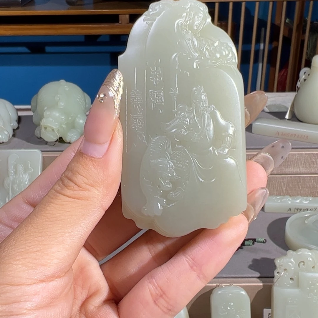 牧***松颈饰未镶嵌和田玉（糖玉）