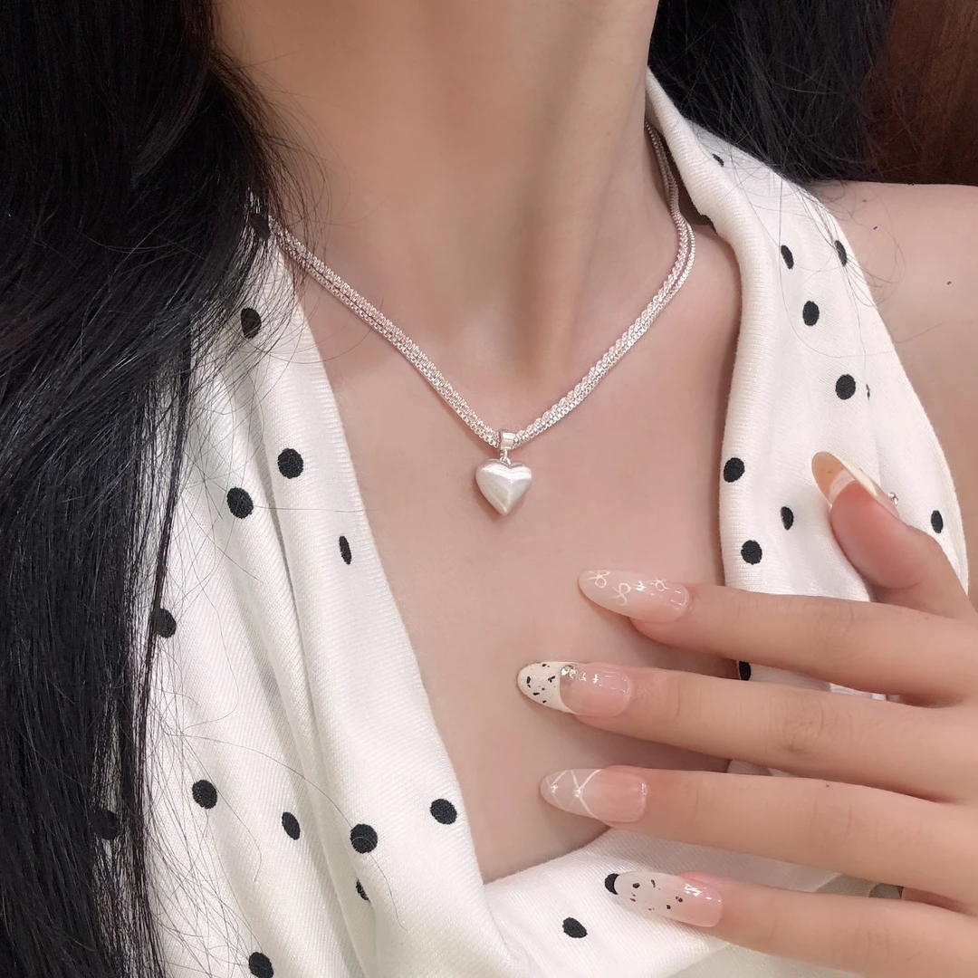 黑糖饰品 时尚爱心吊坠轻奢复古项链日韩百搭小众锁骨链X061